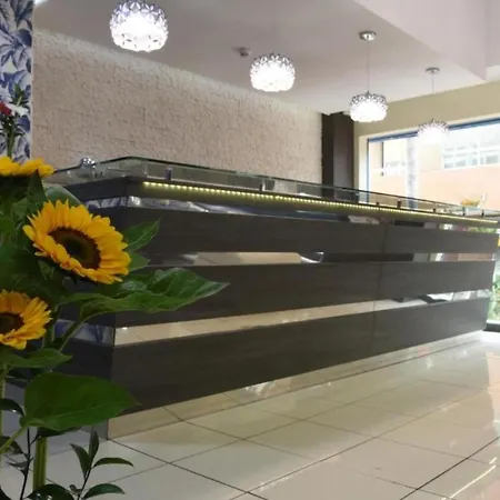 Triple Interior Studio. Wifi, 1 Minute Walk From Las Canteras Beach Διαμέρισμα