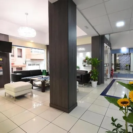 Triple Interior Studio. Wifi, 1 Minute Walk From Las Canteras Beach * Λας Πάλμας ντε Γκραν Κανάρια