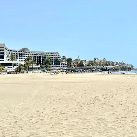 Triple Interior Studio. Wifi, 1 Minute Walk From Las Canteras Beach Διαμέρισμα *