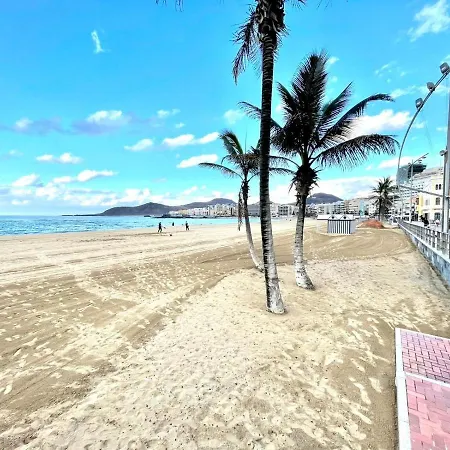 Triple Interior Studio. Wifi, 1 Minute Walk From Las Canteras Beach *