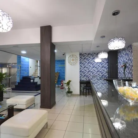 Apartment Triple Interior Studio. Wifi, 1 Minute Walk From Las Canteras Beach