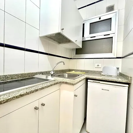 Triple Interior Studio. Wifi, 1 Minute Walk From Las Canteras Beach Apartment *